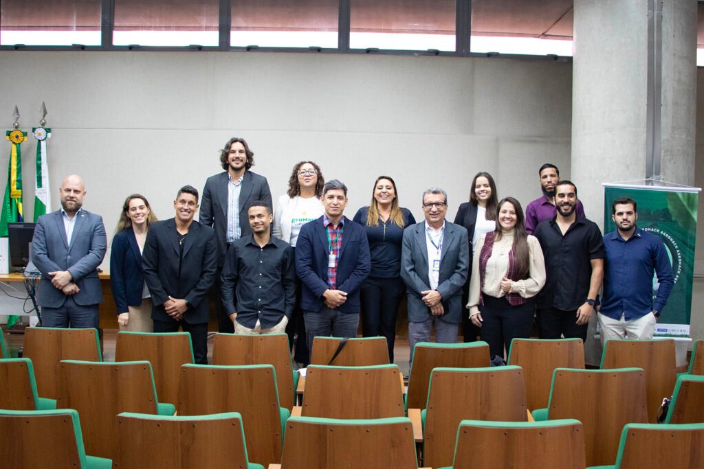 O Dia do Agro Hack Ideias na Câmara Legislativa aconteceu no dia 22 de outubro de 2024 onde tivemos 🌱🚀 Um evento repleto de insights inovadores sobre o futuro do agronegócio, conectando tecnologia e soluções sustentáveis para o campo. Acesse nosso site e demais canais